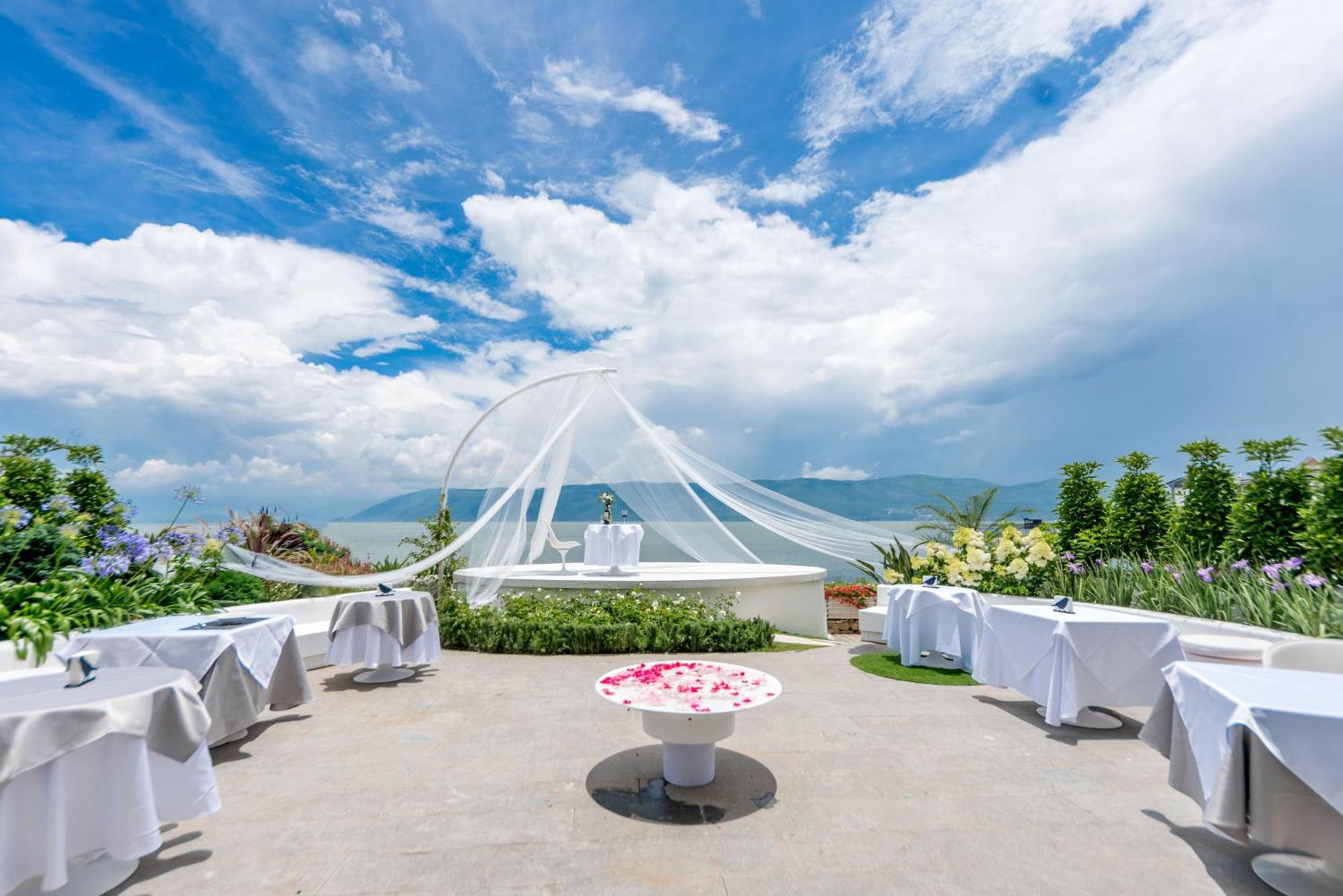 Dali Nest Secret Garden Lake View Inn Dış mekan fotoğraf